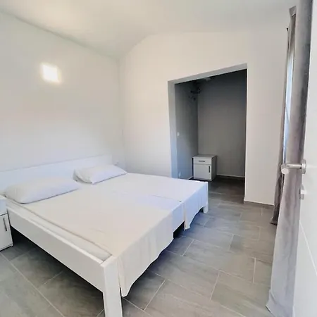 Vanessa Apartments Starigrad Exterior photo