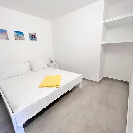Vanessa Apartments Starigrad Exterior photo
