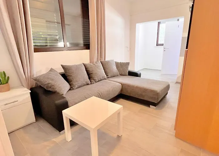 Vanessa Apartments
